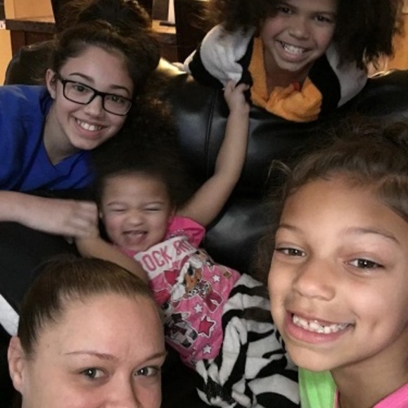 WHY I POSH! G babies! ☀️ My Posh 💰 pays for ✈️! - Picture 3 of 8